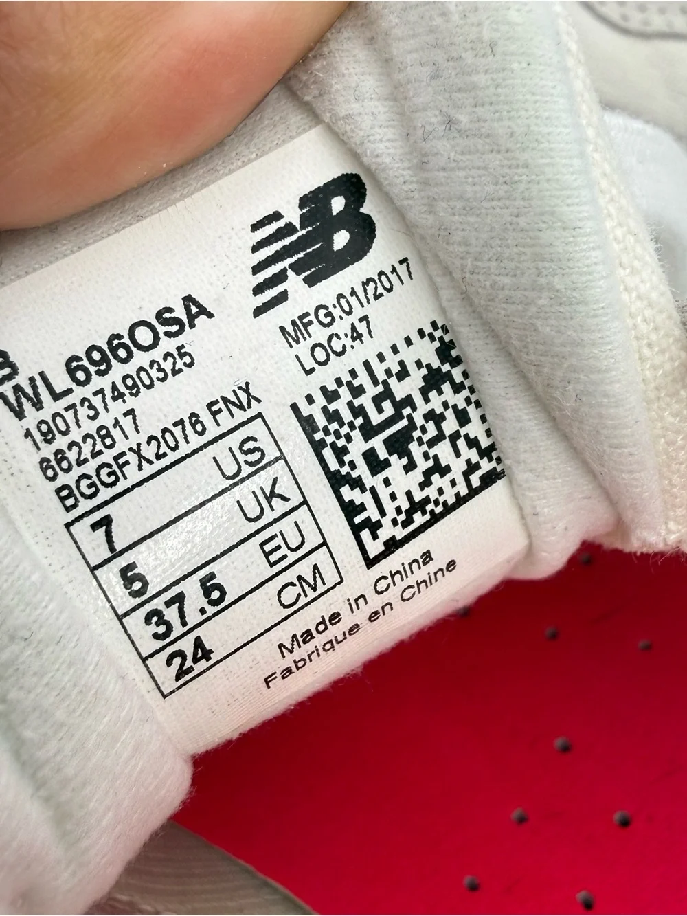 New Balance WL696OSA Women’s 696 Classic Retro Sneakers Off White Pink Blue Sz 7